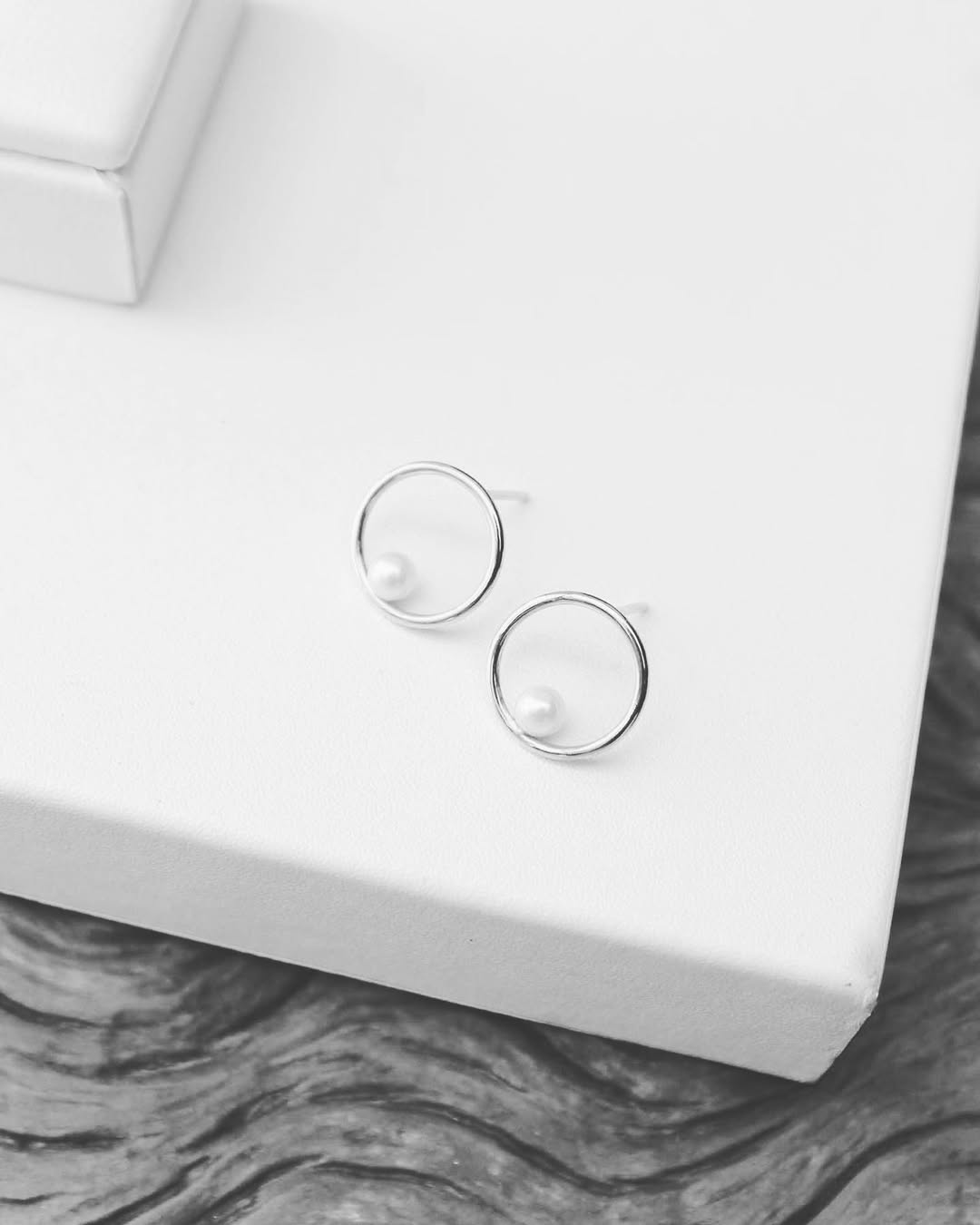 گوشواره میخی مروارید دار